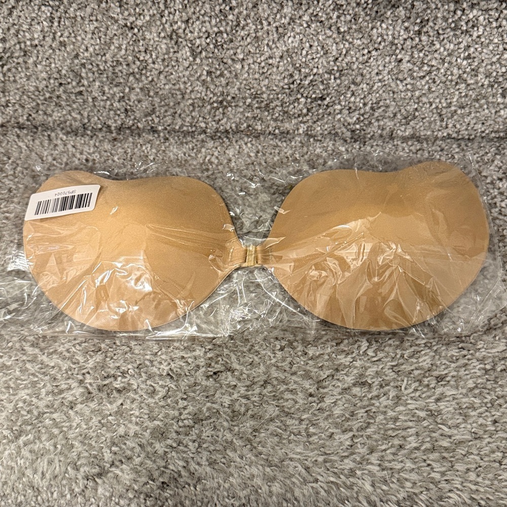 NWT HeyShape Nude Strapless backless Bra - cup size D